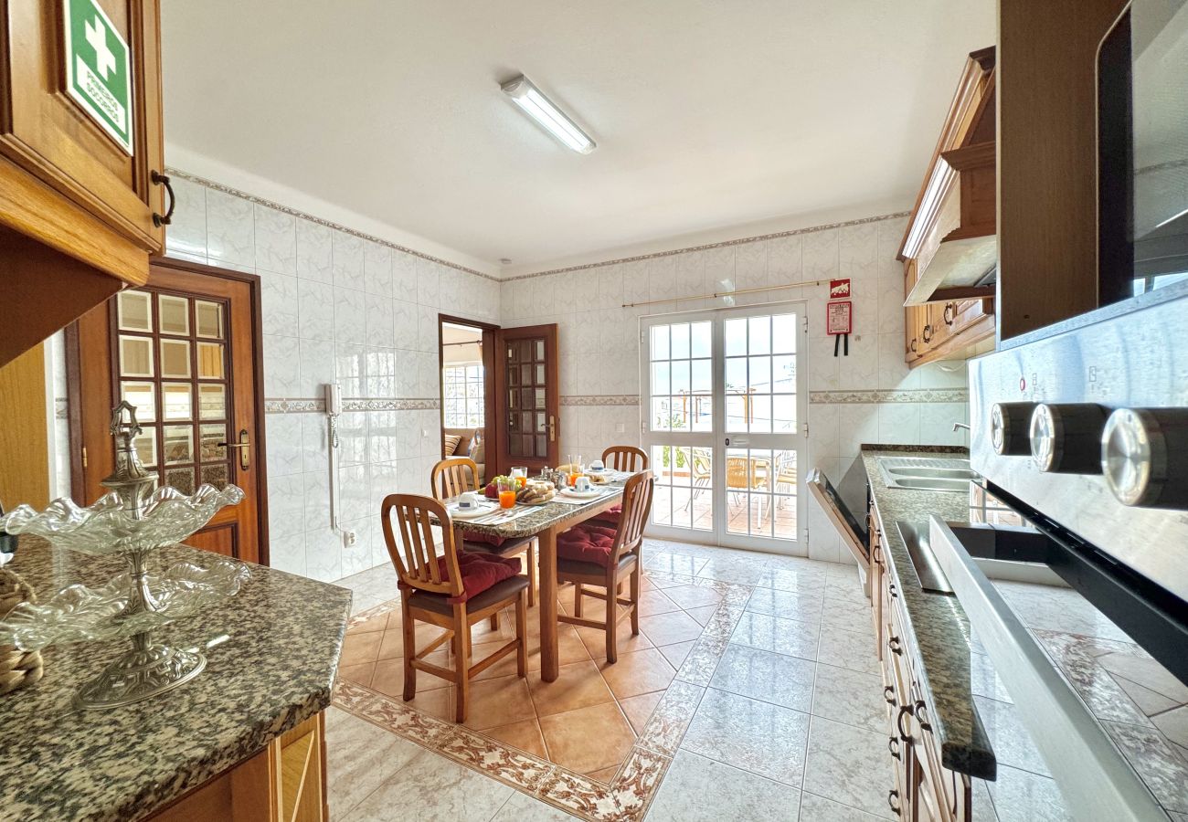 Apartamento em Altura - ALTURA TYPICAL HOUSE by HOMING