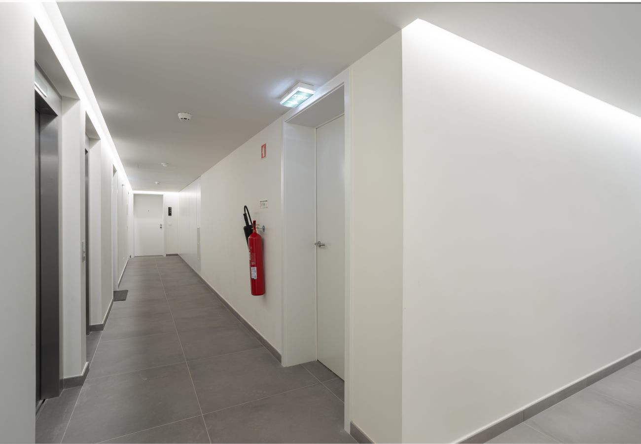 Apartamento em Lisboa - MODERN LISBON W/ BALCONY AND POOL by Homing