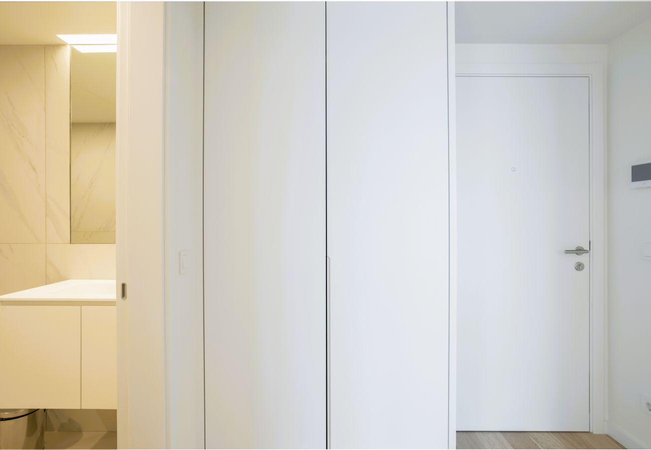 Apartamento em Lisboa - MODERN LISBON W/ BALCONY AND POOL by Homing