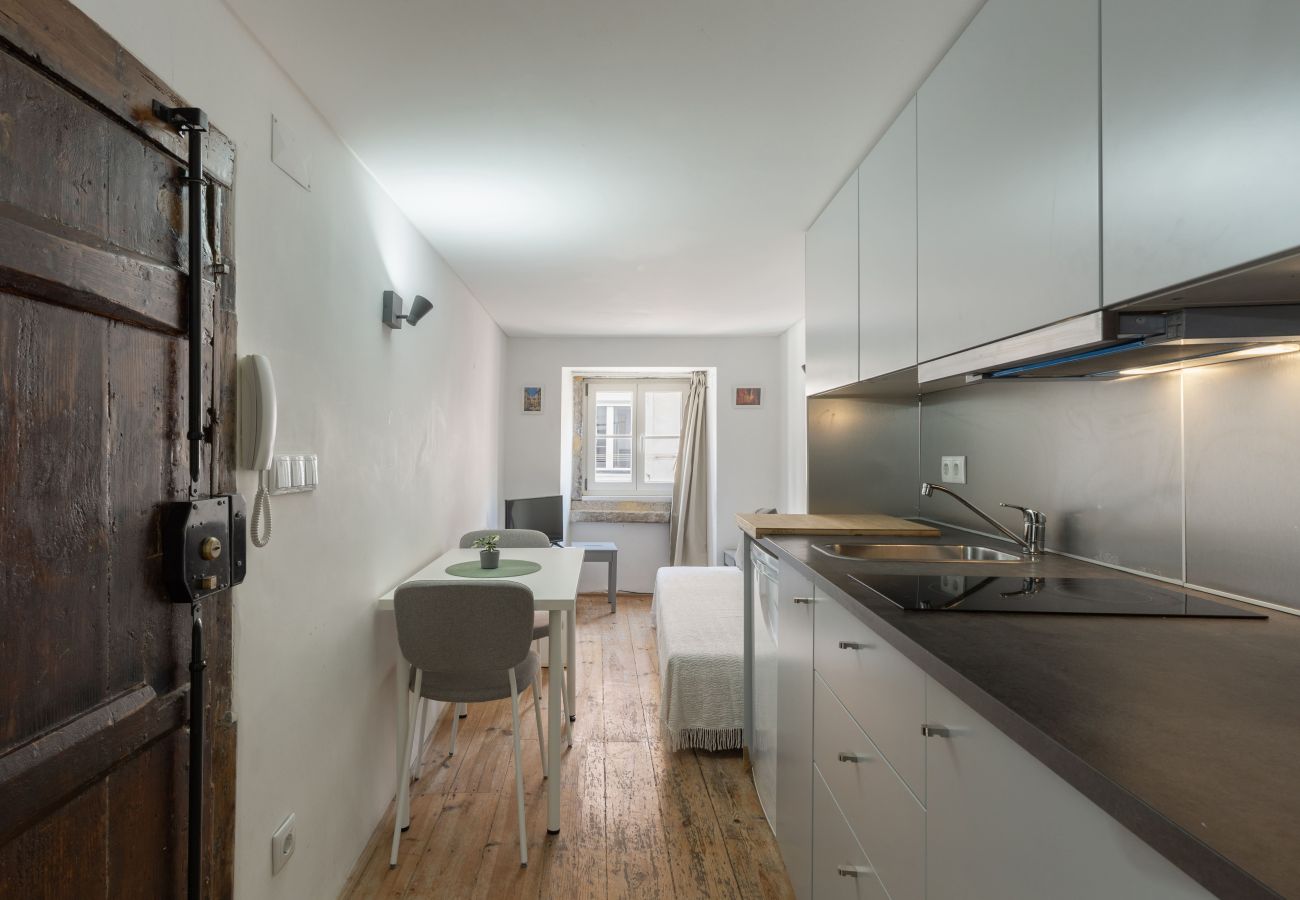 Apartamento em Lisboa - SANTOS STUDIO by Homing