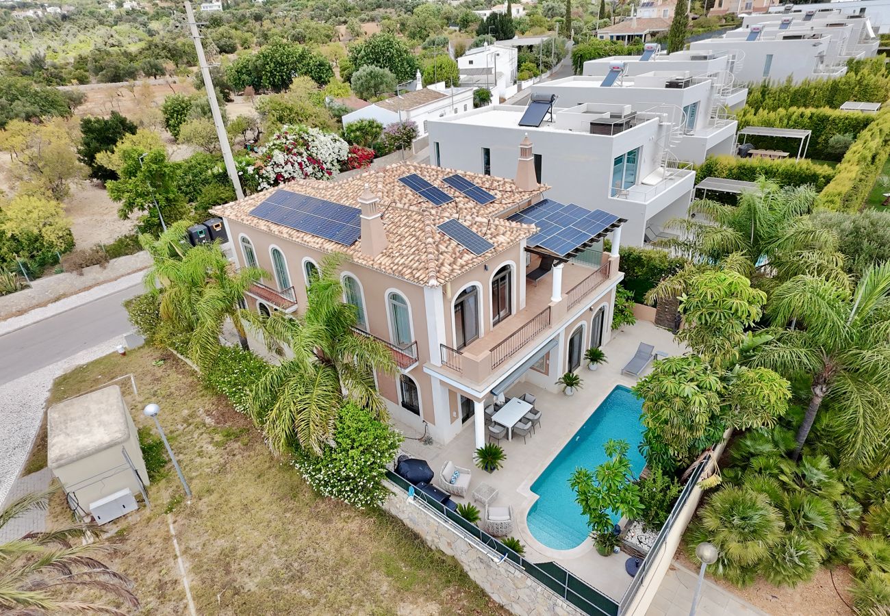 Villa em Santa Bárbara de Nexe - ALGARVE STUNNING VILLA WITH POOL by HOMING