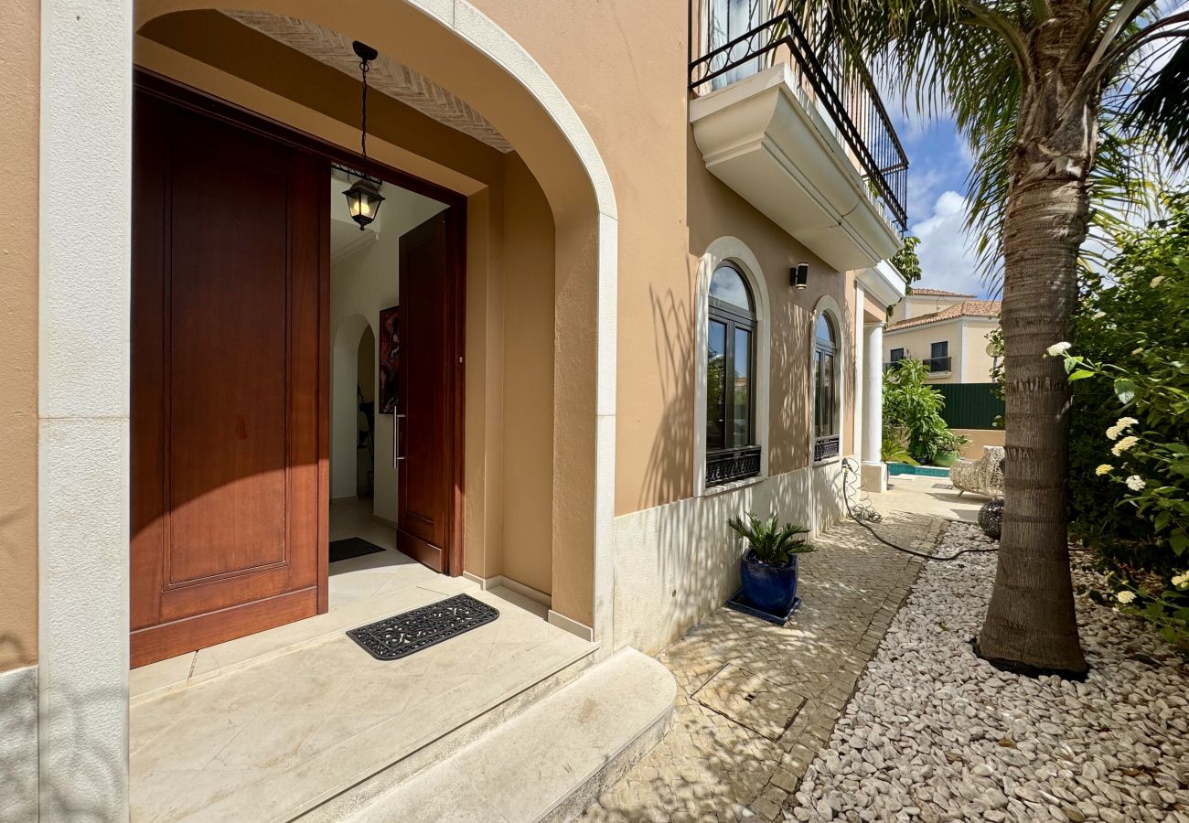 Villa em Santa Bárbara de Nexe - ALGARVE STUNNING VILLA WITH POOL by HOMING