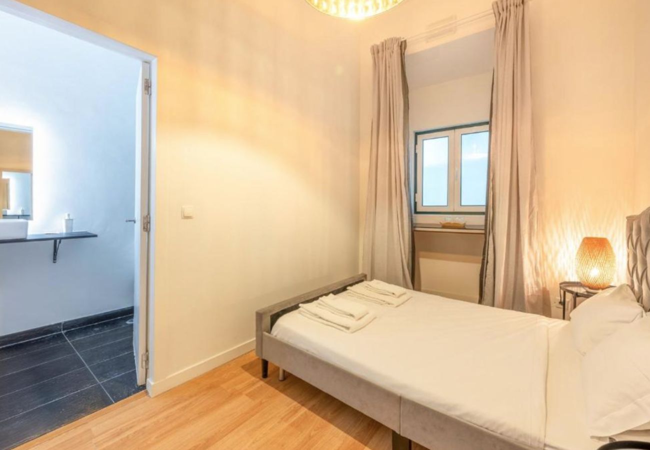 Quarto em Lisboa - BOAVISTA 130 STUDIOS III by Homing