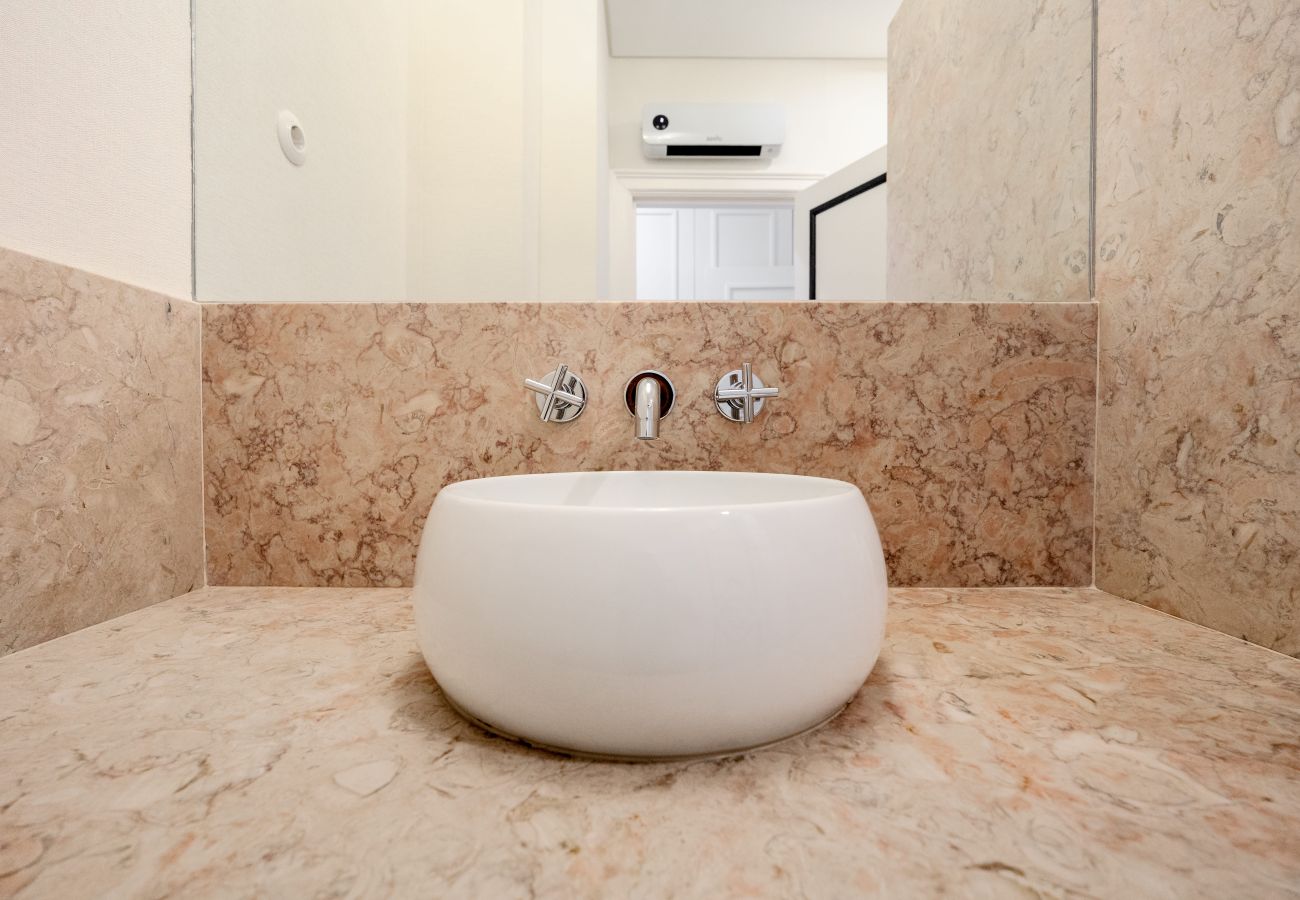 Apartamento em Lisboa - CHIADO DELUXE by Homing