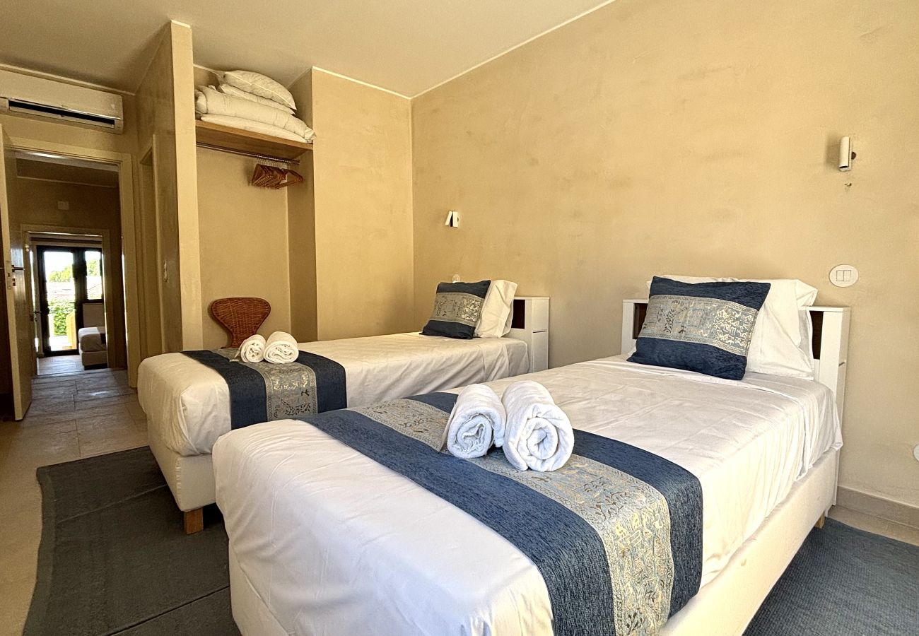 Apartamento em Vilamoura - VILAMOURA GOLF VILLA 4 WITH POOL by HOMING