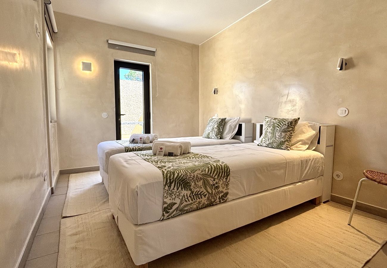 Apartamento em Vilamoura - VILAMOURA GOLF VILLA 4 WITH POOL by HOMING