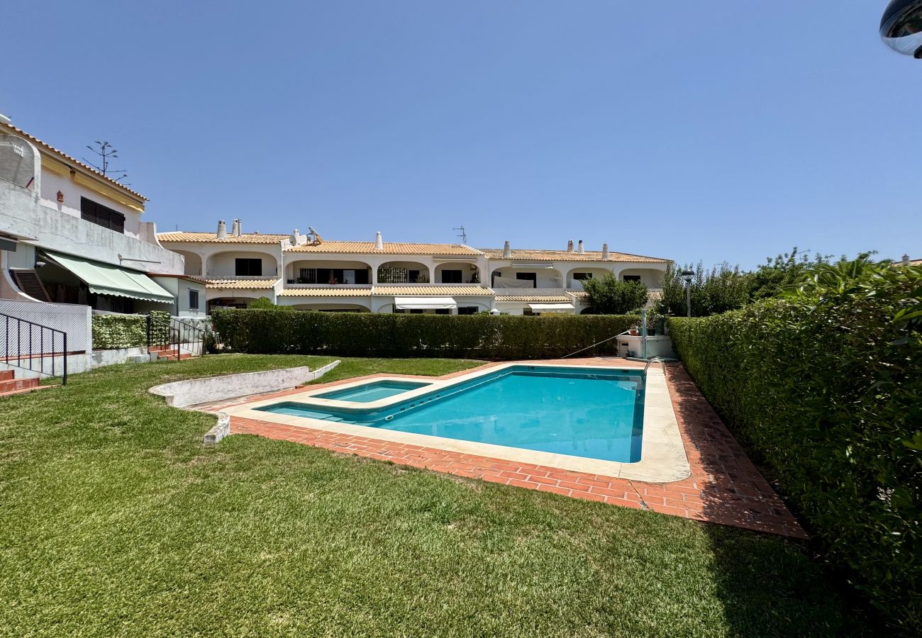 Apartamento em Vilamoura - VILAMOURA CLASSIC 3 WITH POOL by HOMING