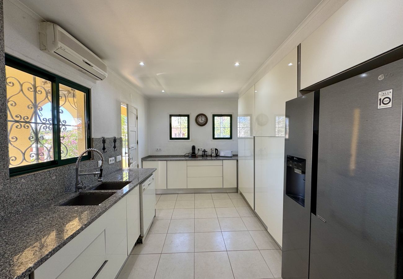 Apartamento em Vilamoura - VILAMOURA BROWNS 2 WITH POOL by HOMING