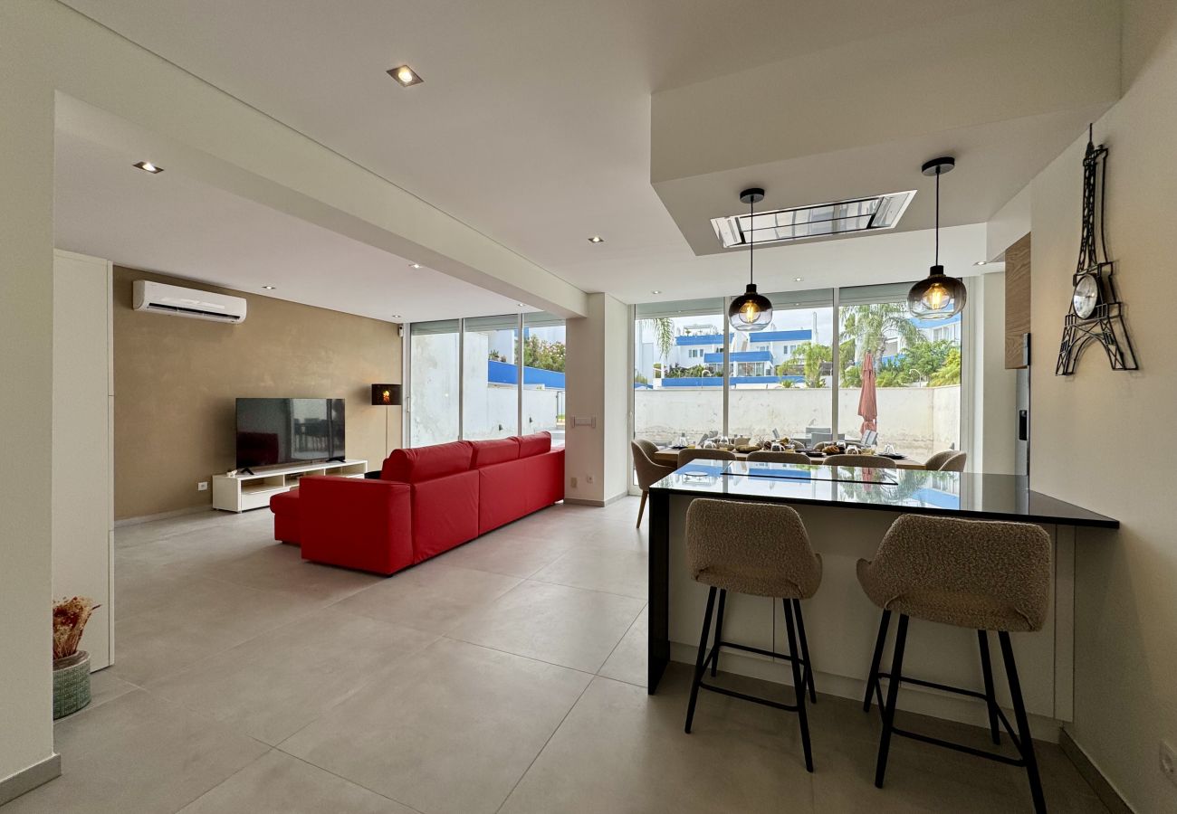 Apartamento em Quarteira - QUARTEIRA DELUXE 2 WITH POOL by HOMING