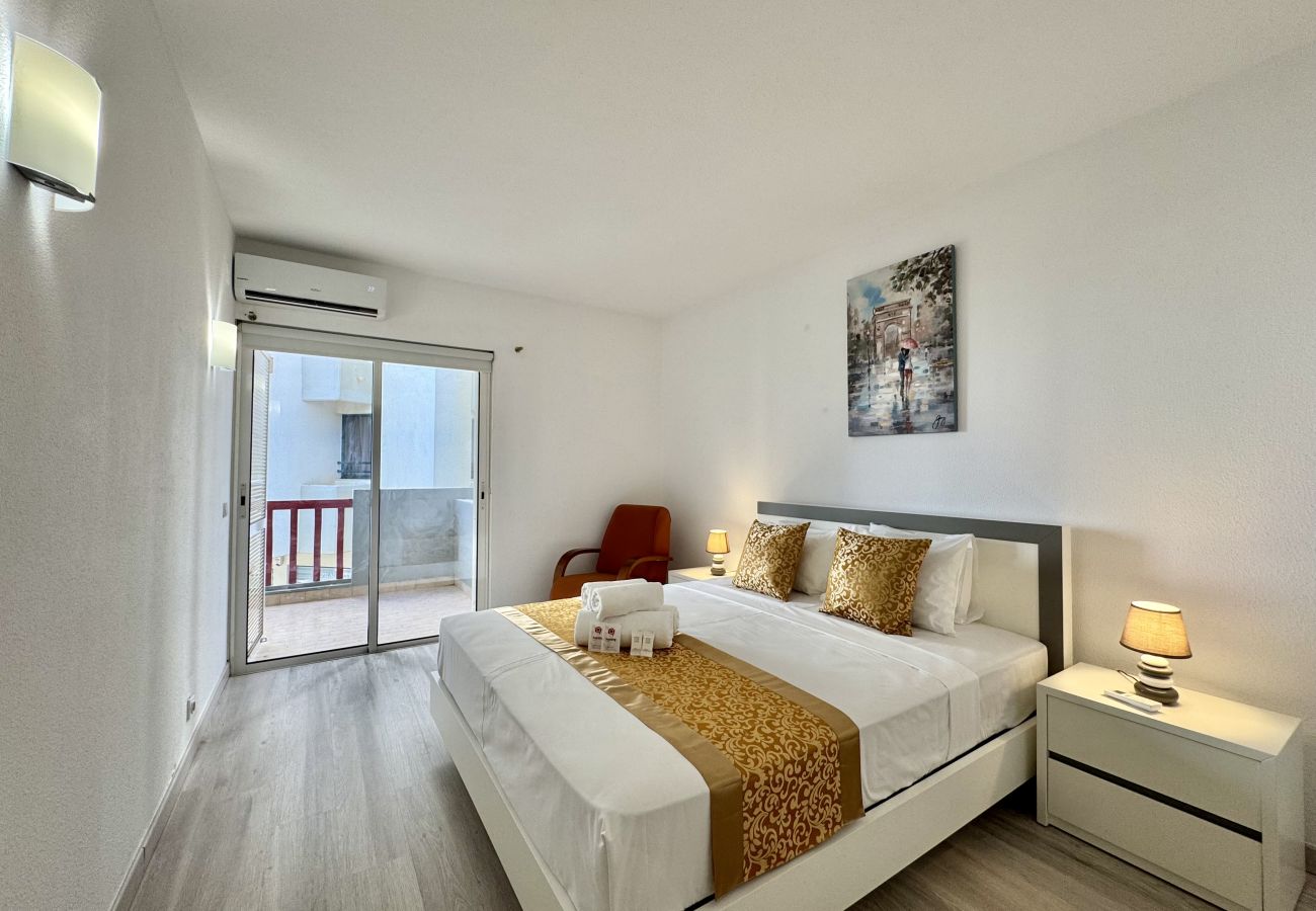 Apartamento em Vilamoura - VILAMOURA MARINA BEACH 2 WITH POOL by HOMING