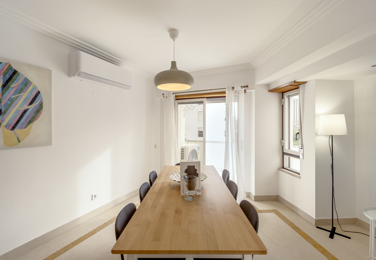Apartamento em Lisboa - LARANJEIRAS GRAND APARTEMENT WITH PARKING by Homin