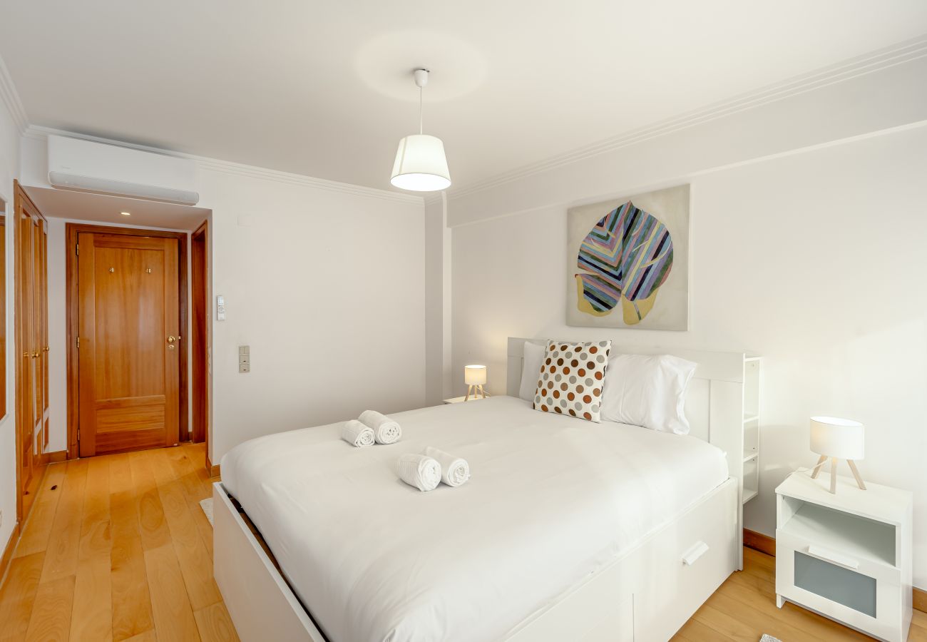 Apartamento em Lisboa - LARANJEIRAS GRAND APARTEMENT WITH PARKING by Homin
