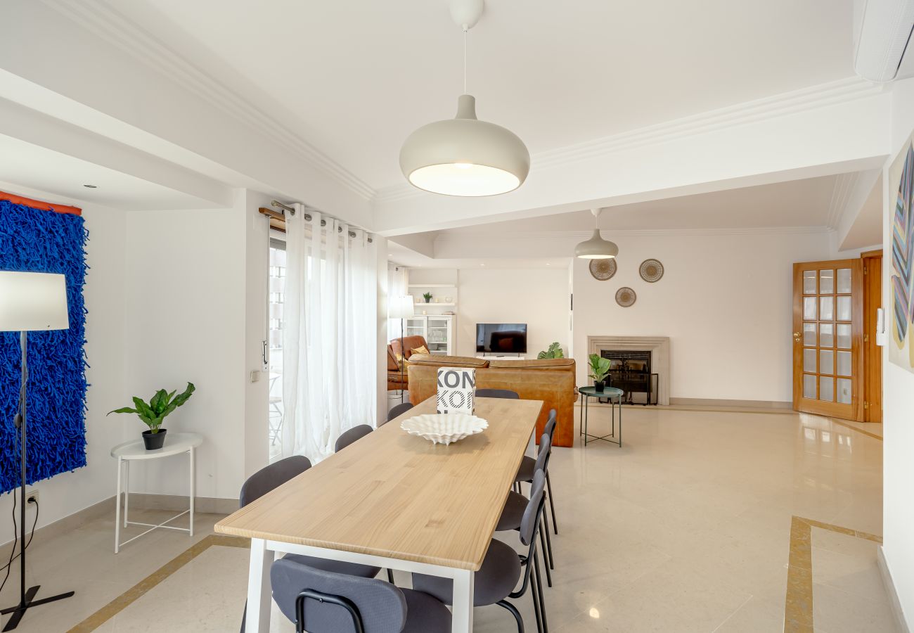 Apartamento em Lisboa - LARANJEIRAS GRAND APARTEMENT WITH PARKING by Homin
