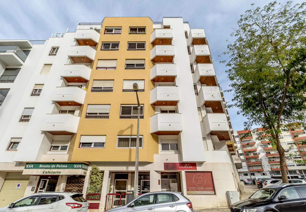 Apartamento em Lisboa - LARANJEIRAS GRAND APARTEMENT WITH PARKING by Homin