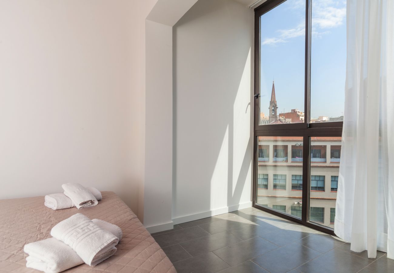 Apartment in Barcelona - DELUXE, central, boho, views, 3 bedrooms