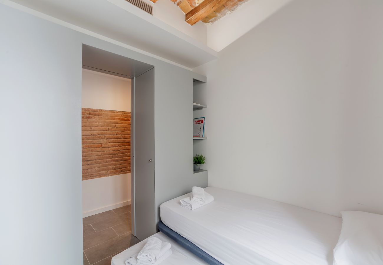 Apartment in Barcelona - DELUXE, central, boho, views, 3 bedrooms