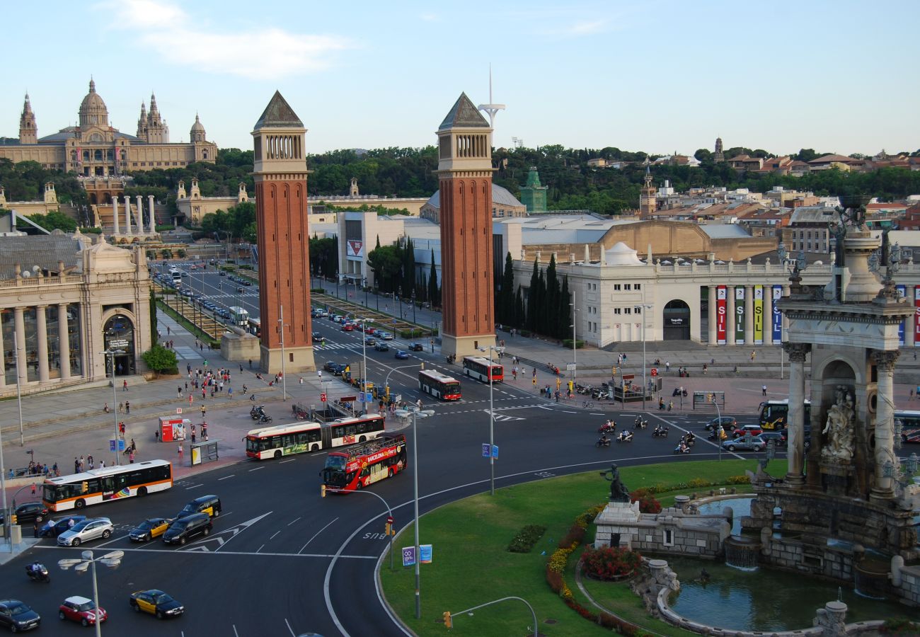 Apartment in Barcelona - DELUXE, central, boho, views, 3 bedrooms