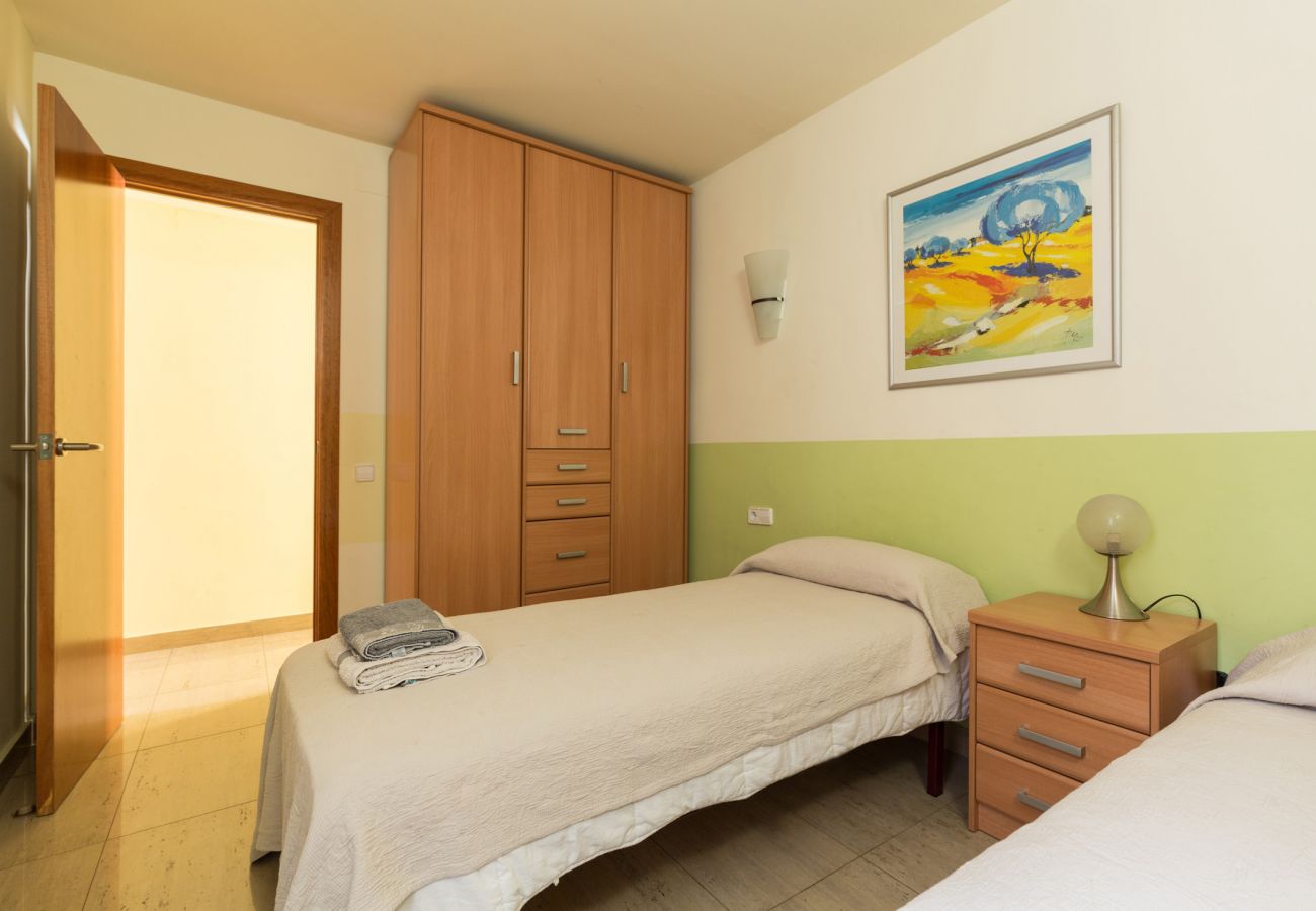 Apartment in Barcelona - MARQUES, modern 4bed/2bath apartment