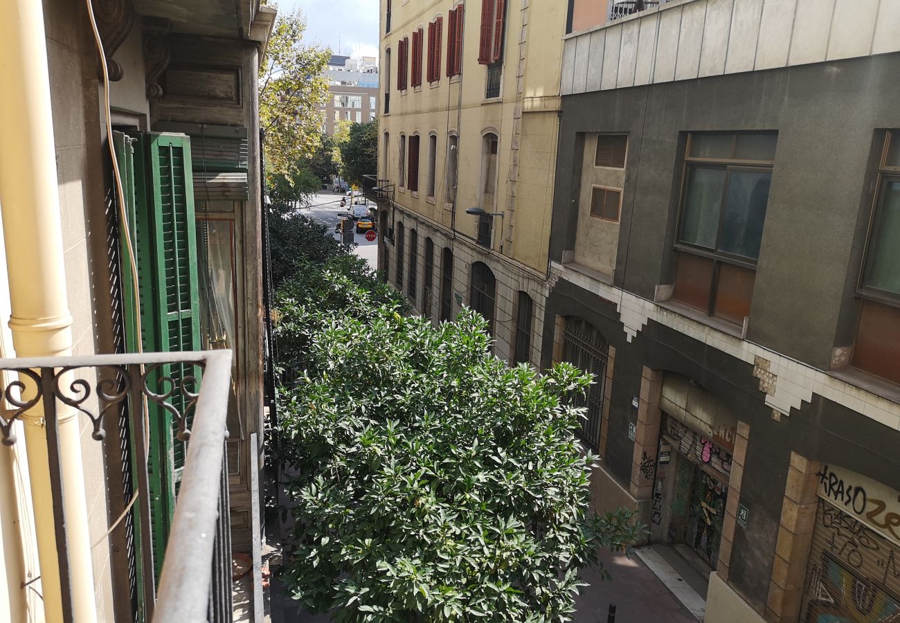 Apartment in Barcelona - GRACIA DREAM, stylish, cozy, central