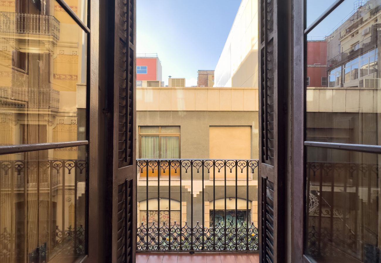 Apartment in Barcelona - GRACIA DREAM, stylish, cozy, central