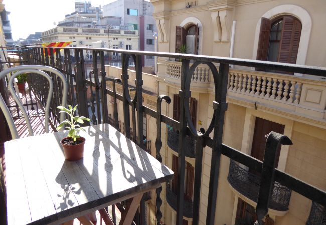 Apartment in Barcelona - GRACIA CHIC, with balcony and views Apartment in Barcelona - GRACIA CHIC, with balcony and views