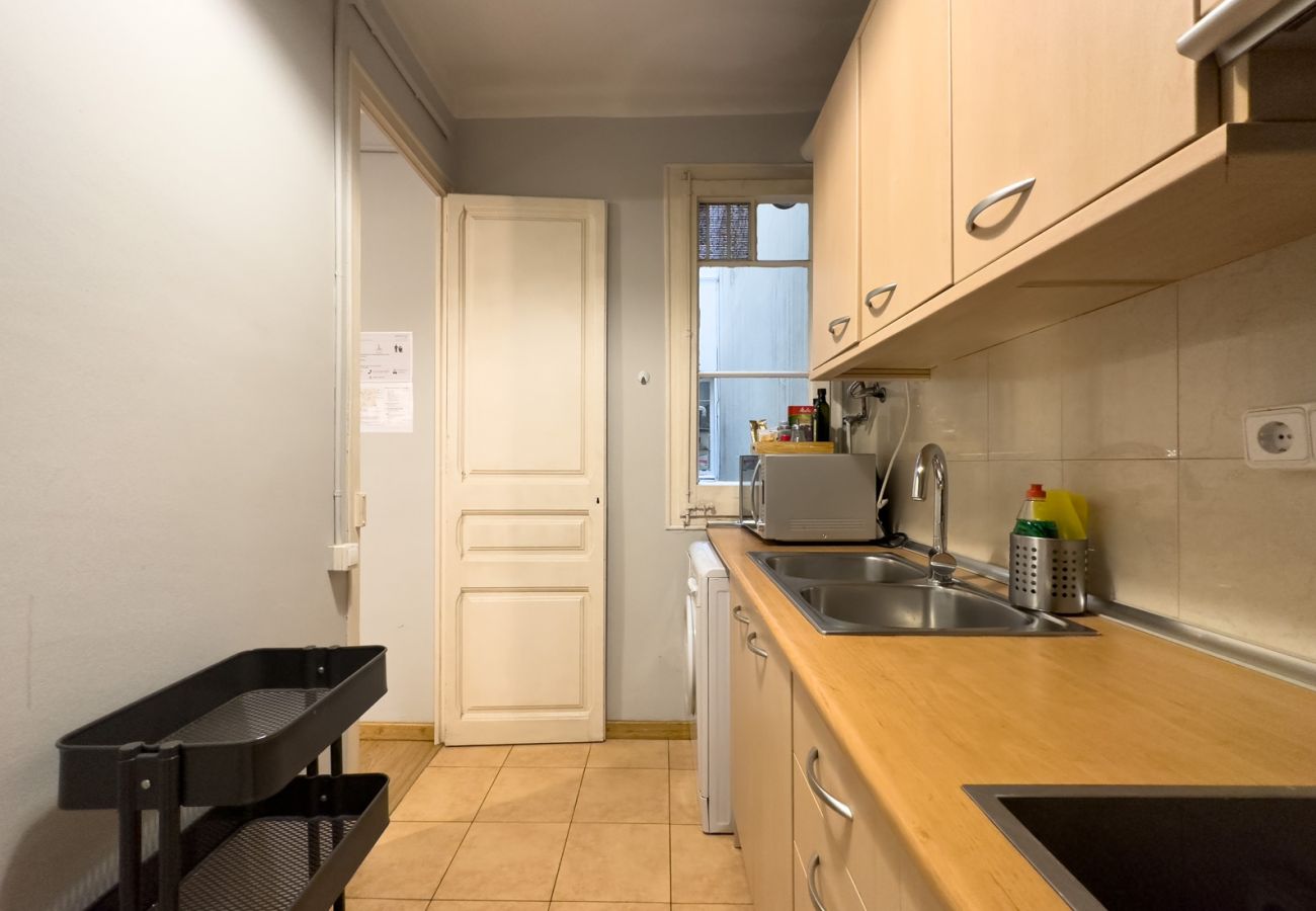 Apartment in Barcelona - GRACIA chic style, balcony