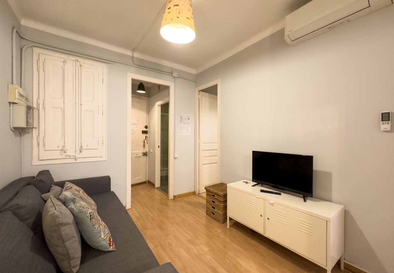 Apartment in Barcelona - GRACIA chic style, balcony