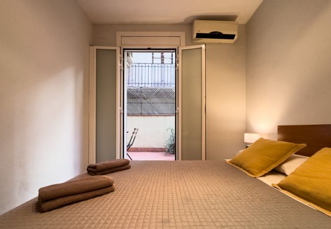 Apartment in Barcelona - GRACIA COMFORT, with patio area Apartment in Barcelona - GRACIA COMFORT, with patio area