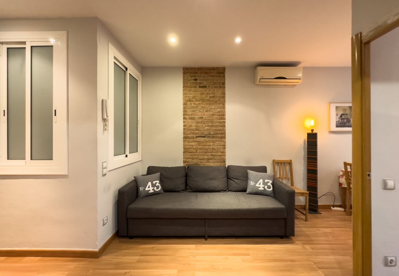 Apartment in Barcelona - GRACIA COMFORT, with patio area