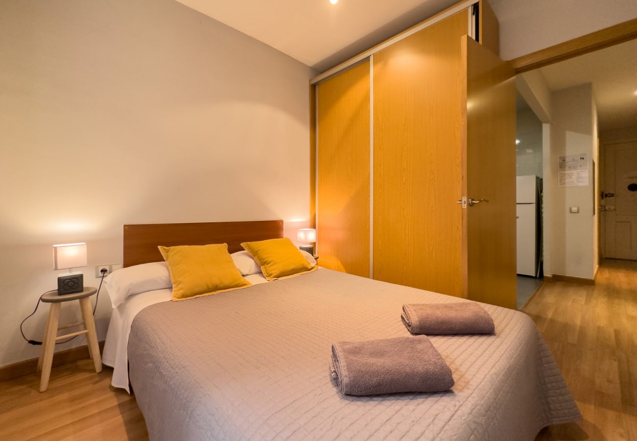 Apartment in Barcelona - GRACIA COMFORT, with patio area