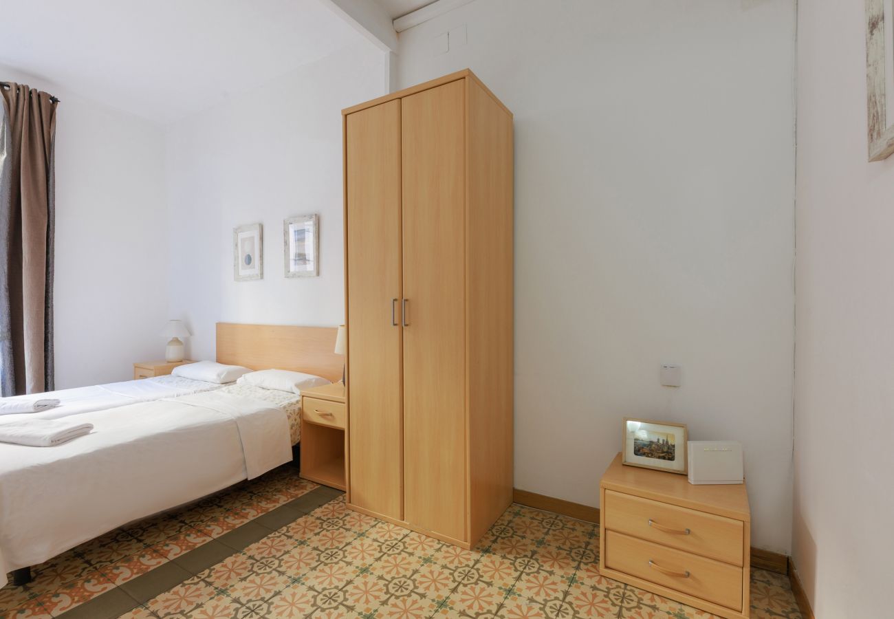 Apartment in Barcelona - GRACIA SANT AGUSTI, 3 bedrooms