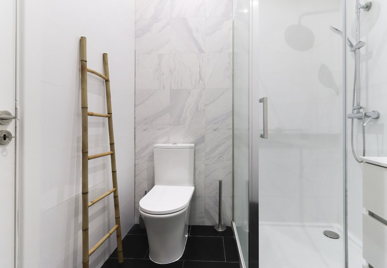 Apartment in Lisbon - BRIGHT SANTA CATARINA by HOMING