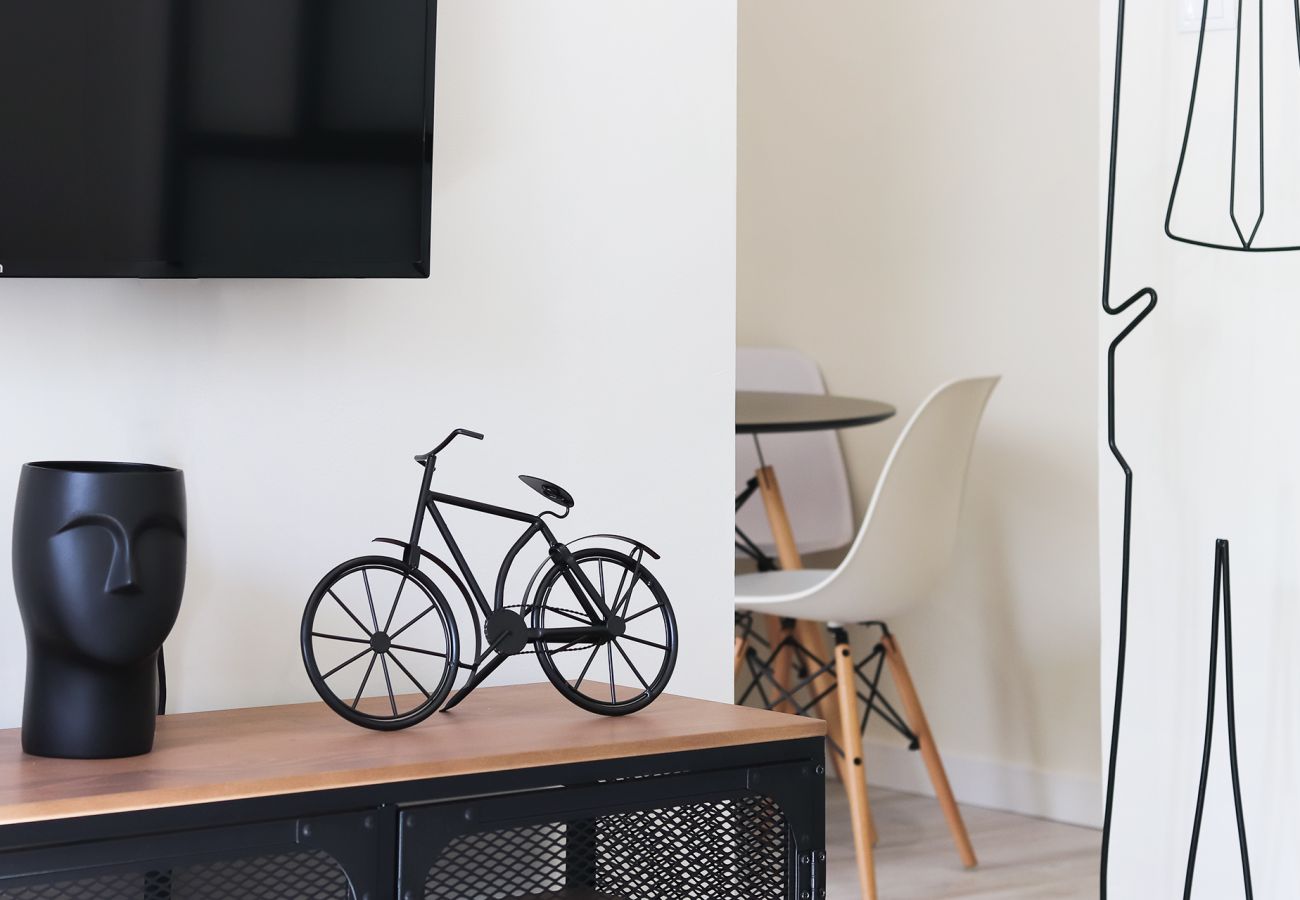 Apartment in Lisbon - BRIGHT SANTA CATARINA by HOMING