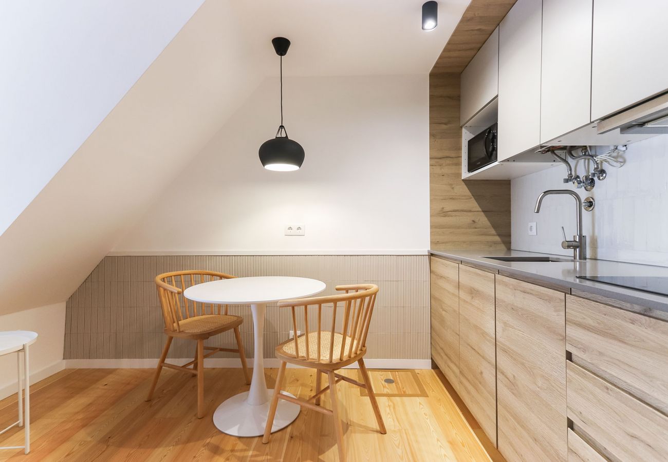 Apartment in Lisbon - SAO BENTO CLASSIC by HOMING