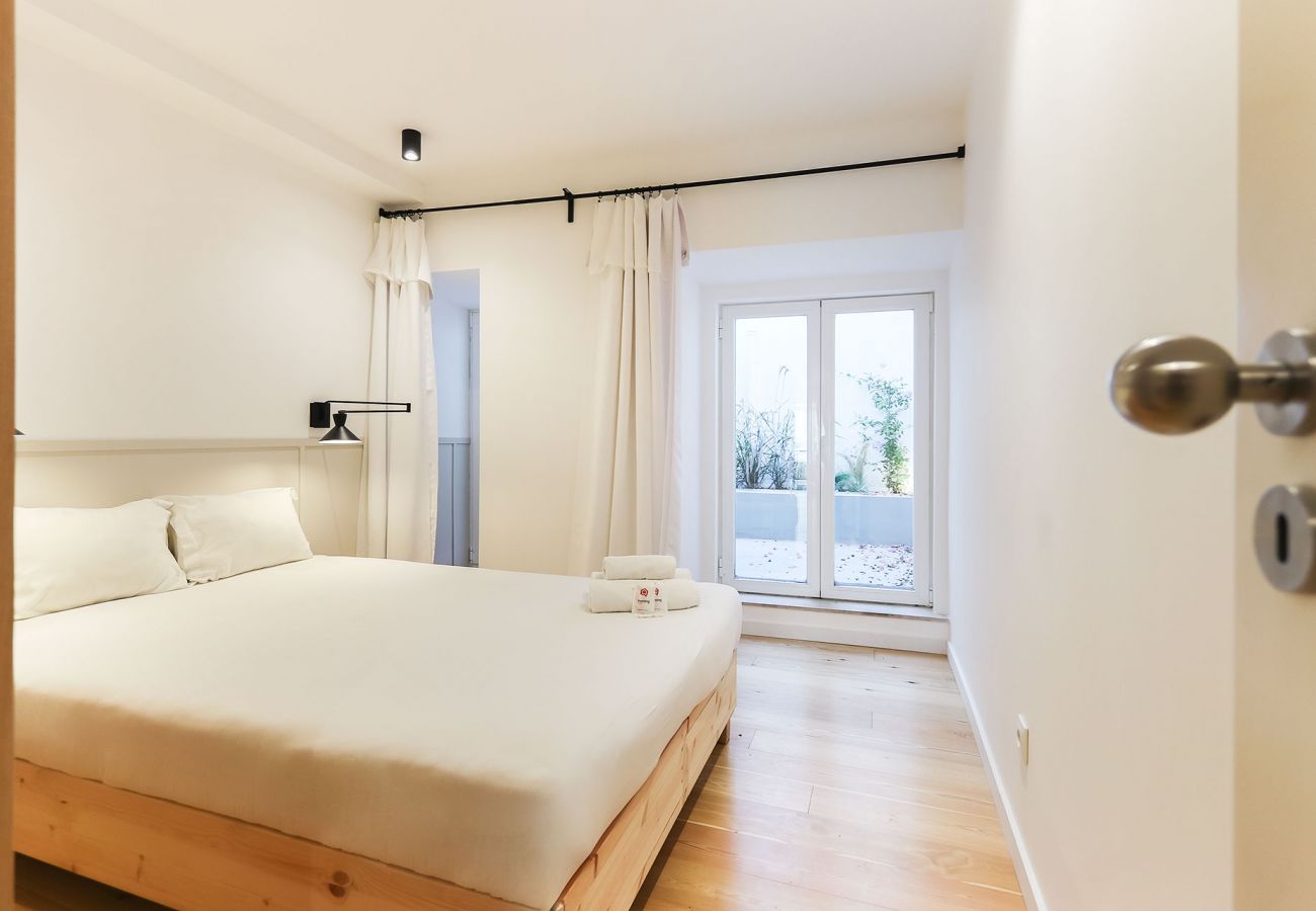 Apartment in Lisbon - SAO BENTO CLASSIC by HOMING