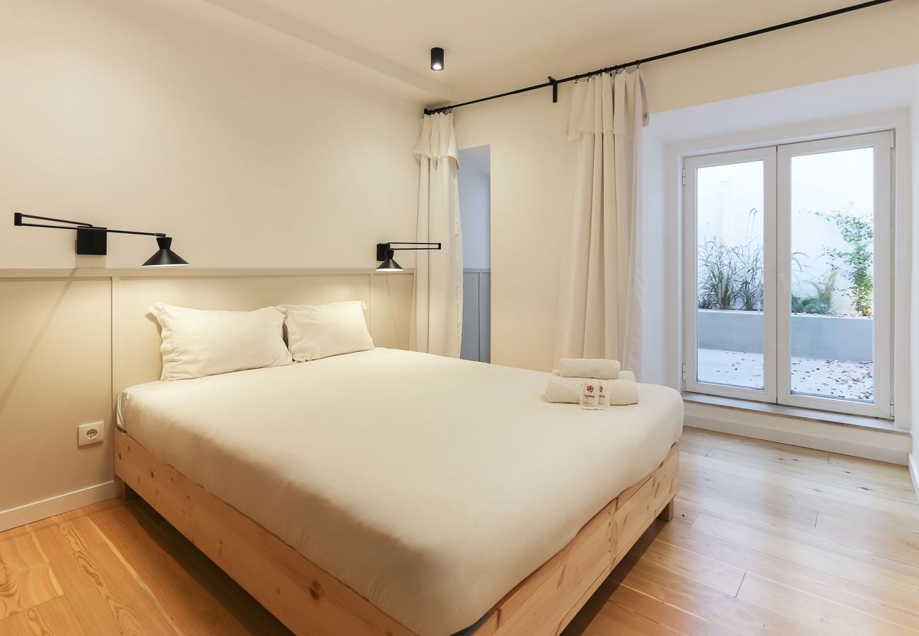 Apartment in Lisbon - SAO BENTO CLASSIC by HOMING