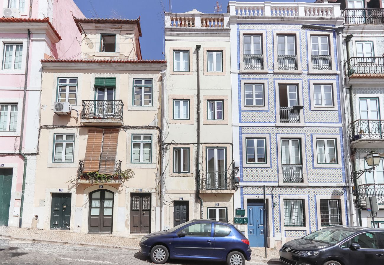 Apartment in Lisbon - SAO BENTO CLASSIC by HOMING
