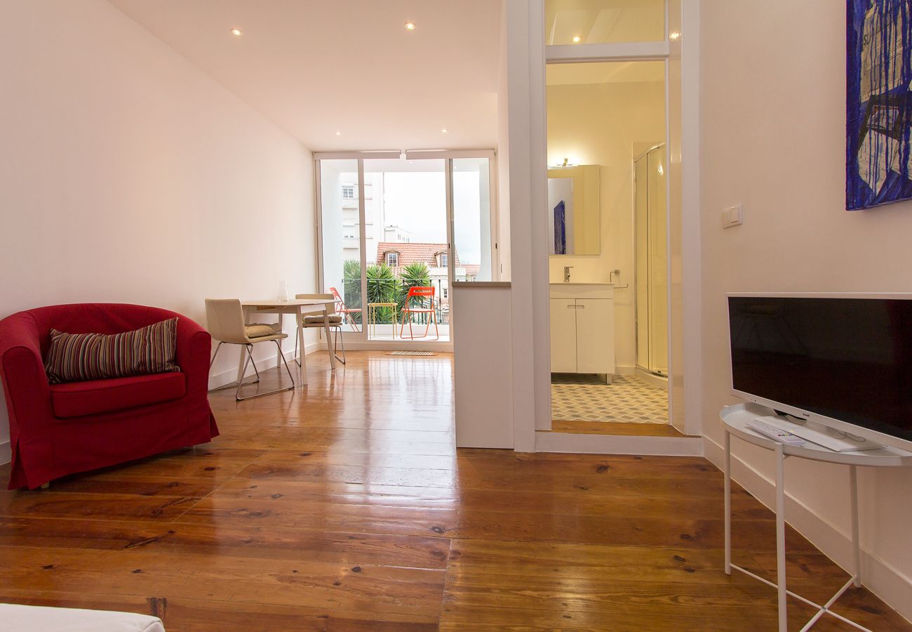 Apartment in Lisbon - SANTA MARTA VIEWS by HOMING