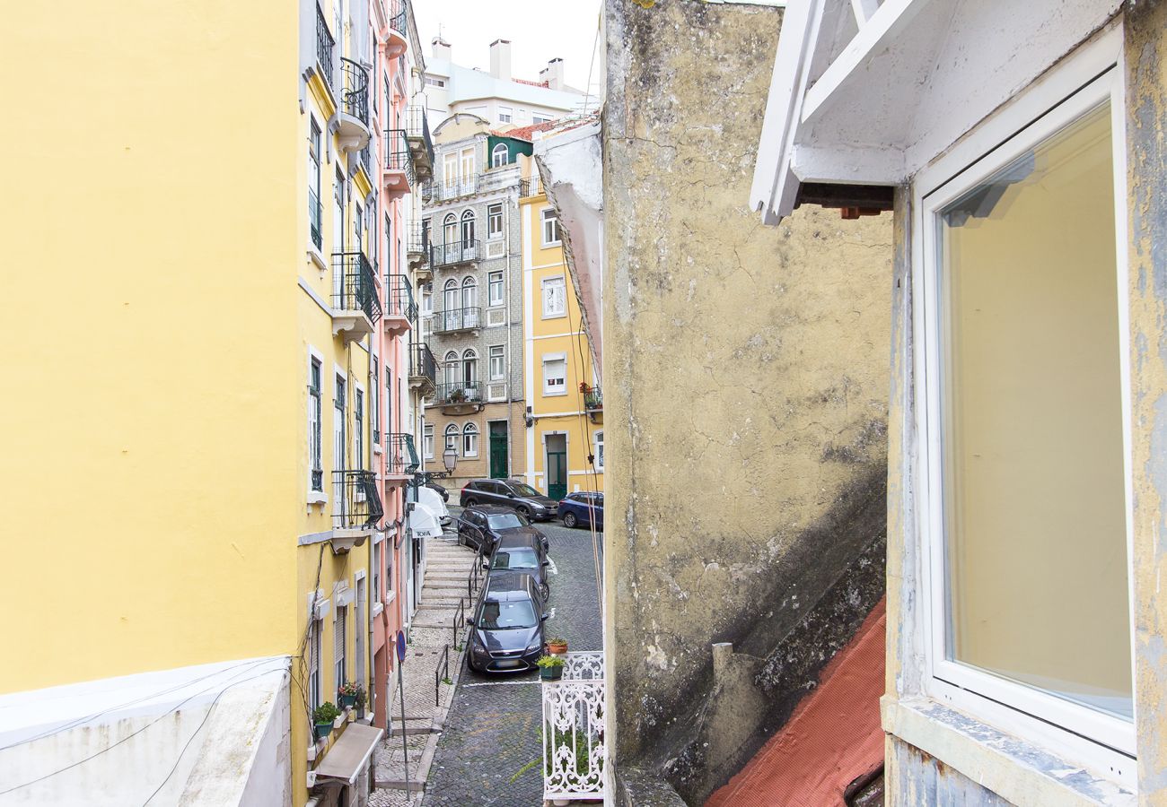 Apartment in Lisbon - SANTA MARTA VIEWS by HOMING