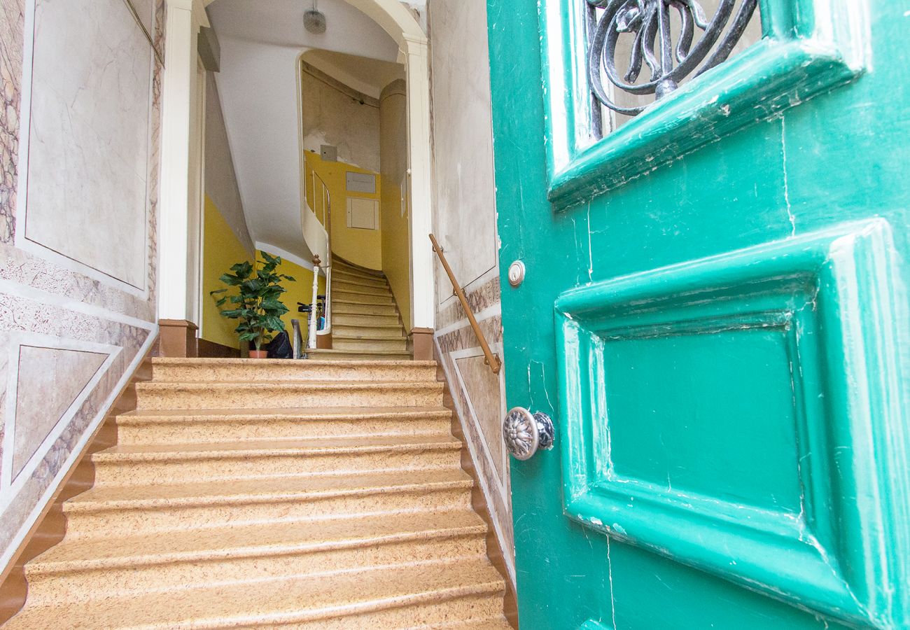 Apartment in Lisbon - SANTA MARTA VIEWS by HOMING