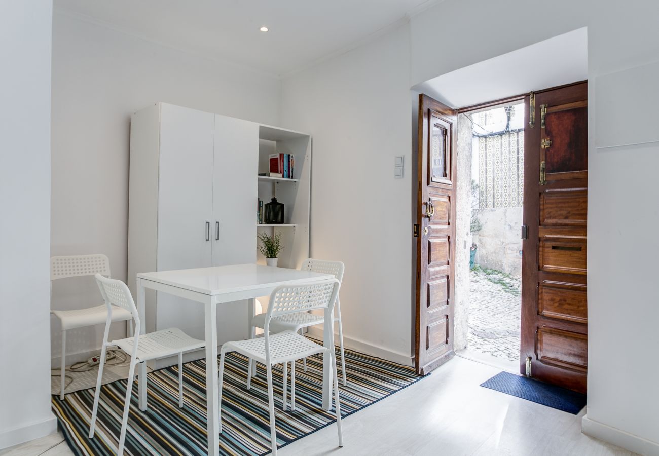 Apartment in Lisbon - SANTOS CLASSIC by HOMING