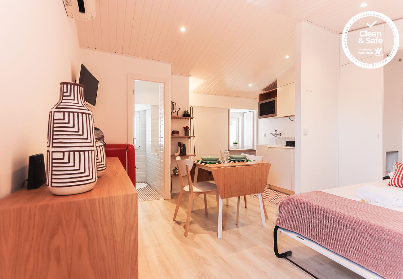 Apartment in Lisbon - ALFAMA SUITE by HOMING