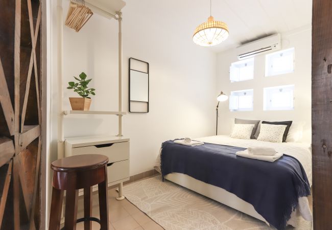 Studio in Lisboa - GOLDEN STUDIO INSIDE CASTLE WALLS by HOMING Studio in Lisboa - GOLDEN STUDIO INSIDE CASTLE WALLS by HOMING