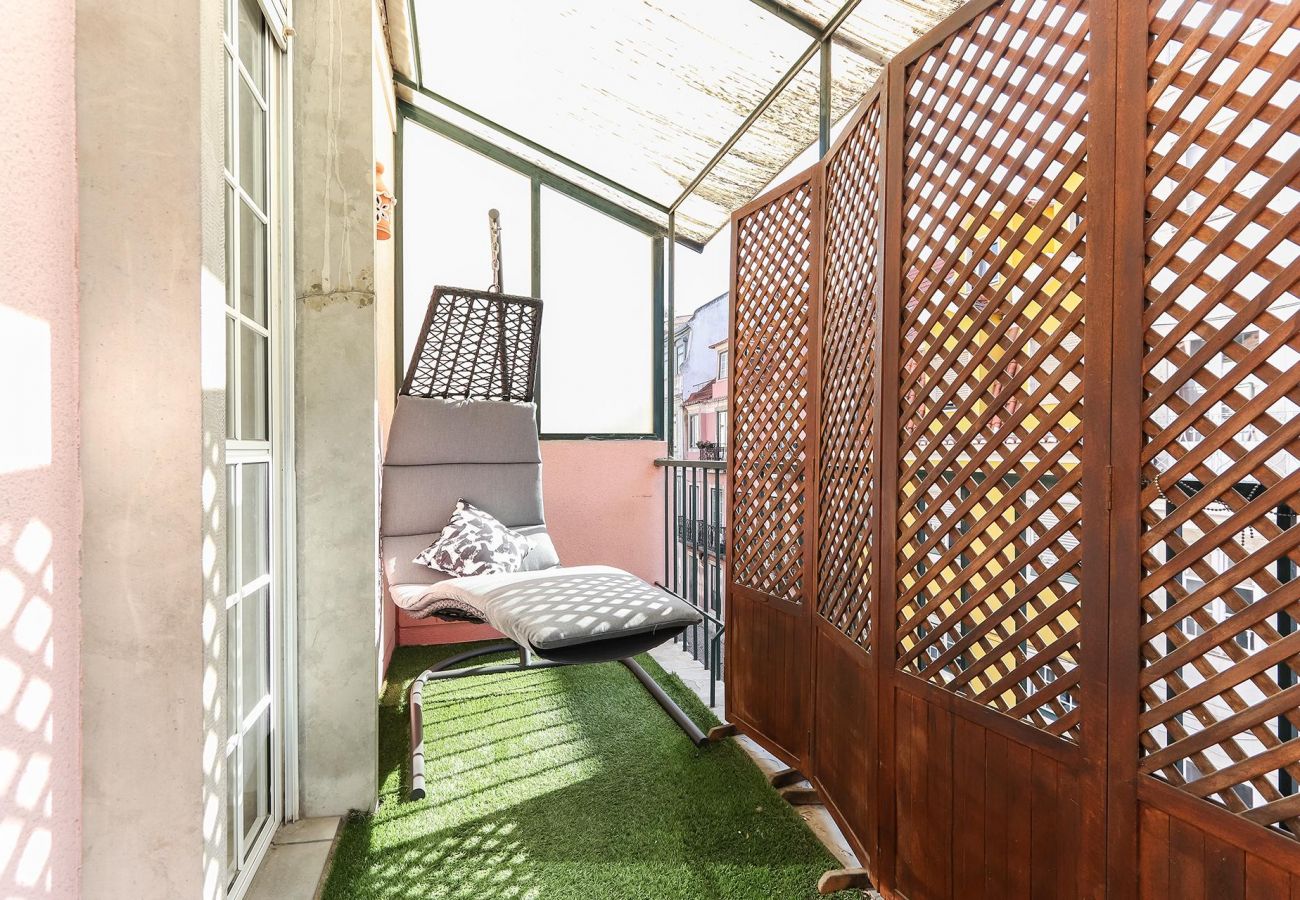 Principe Real Balcony by Homing