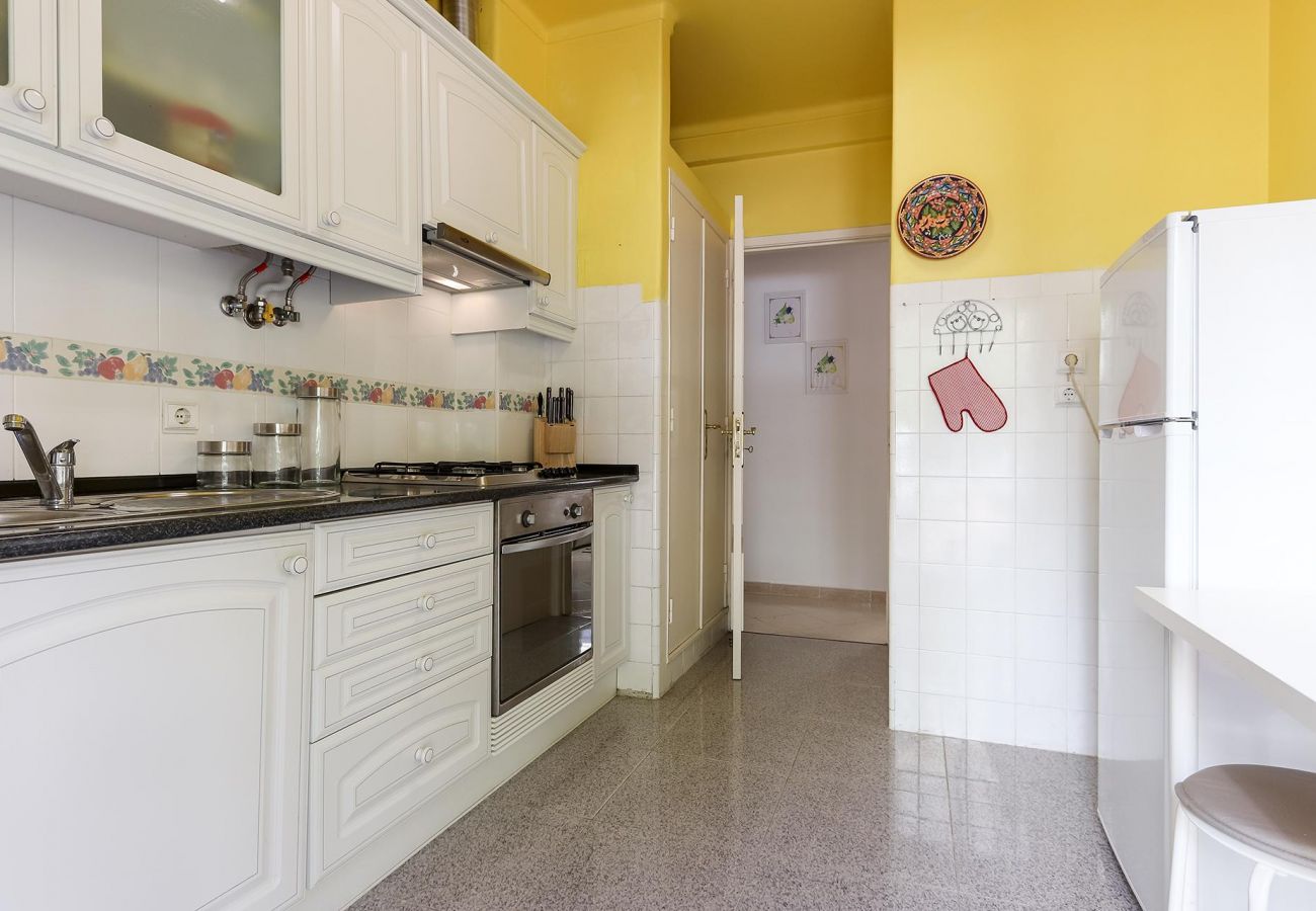 Principe Real Balcony by Homing
