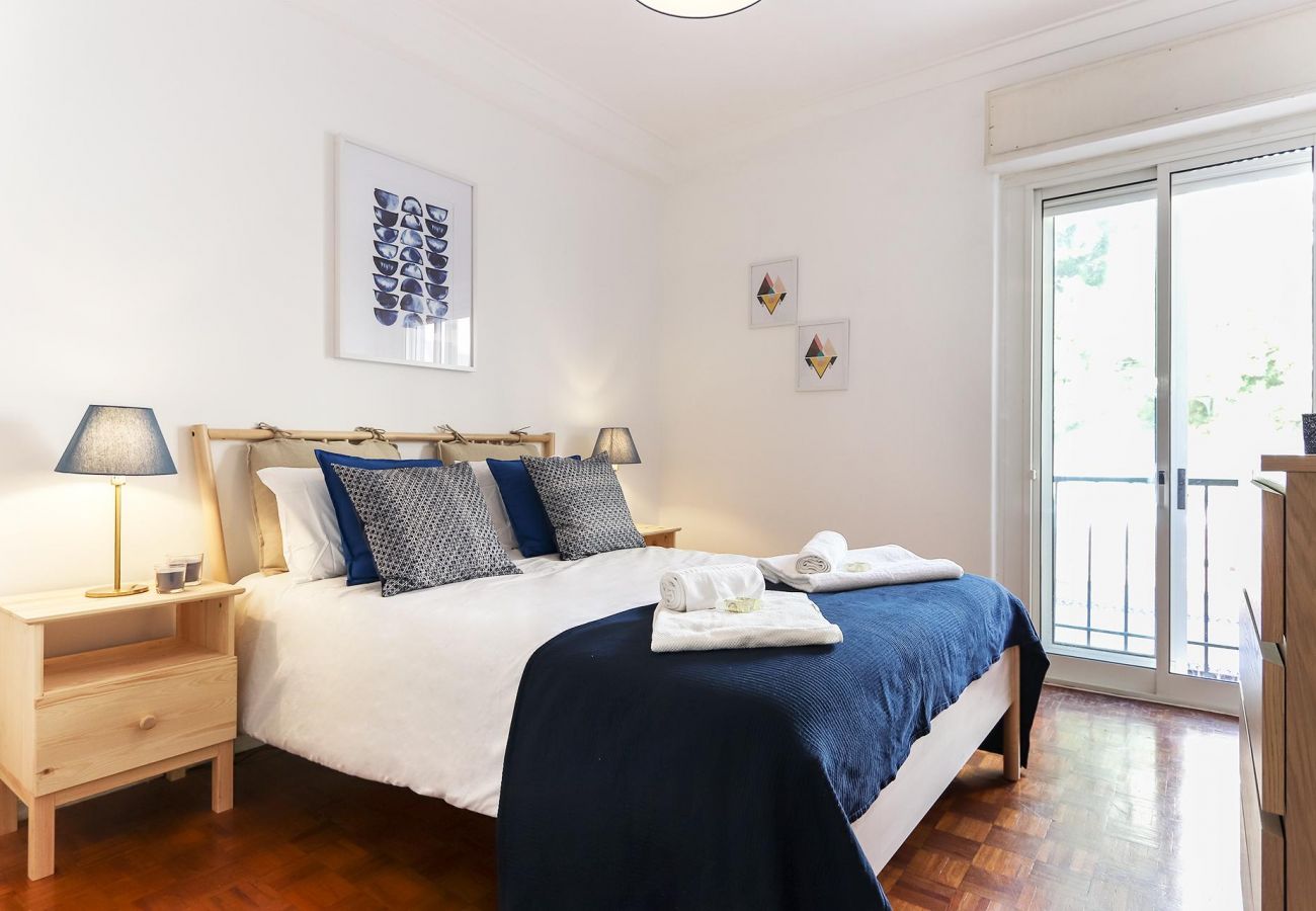 Principe Real Balcony by Homing