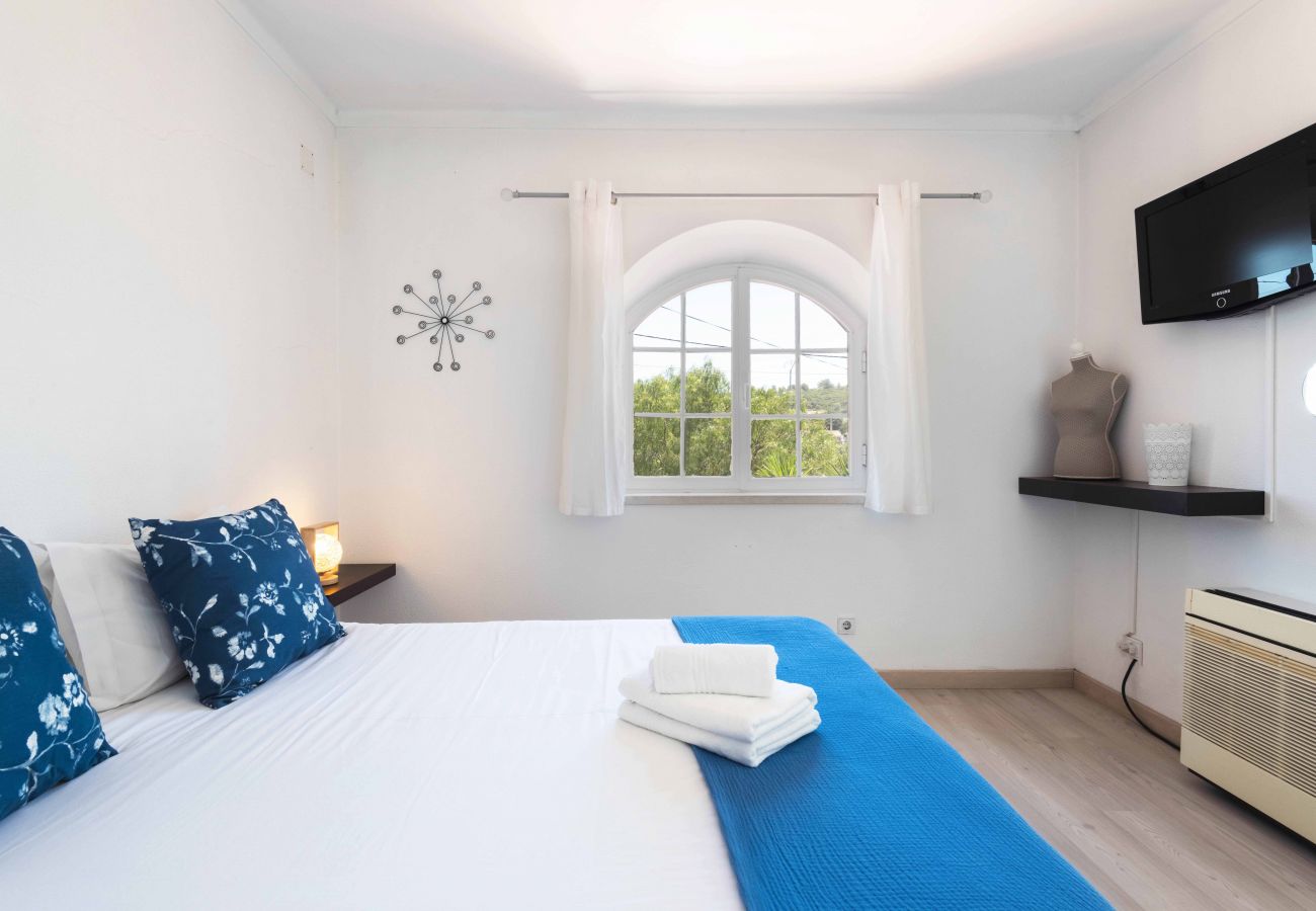 Villa in Sesimbra - SESIMBRA STYLISH VILLA by HOMING