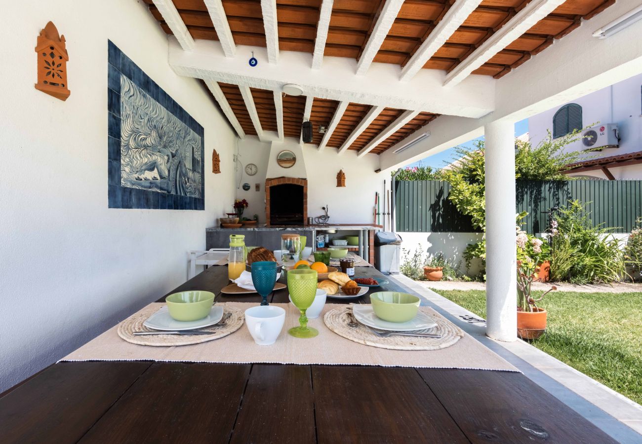 Villa in Sesimbra - SESIMBRA STYLISH VILLA by HOMING