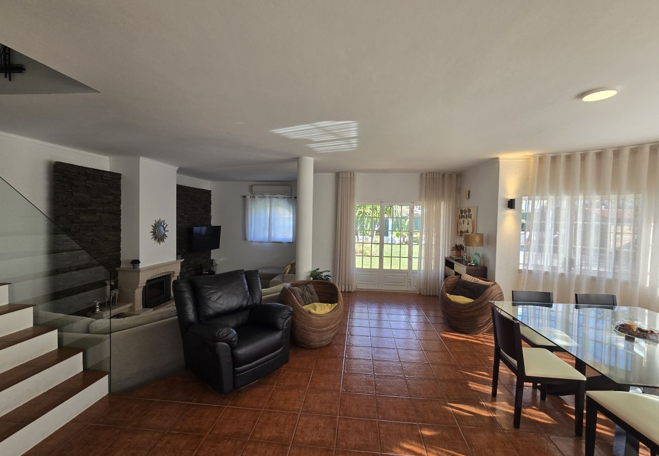Villa in Sesimbra - SESIMBRA STYLISH VILLA by HOMING