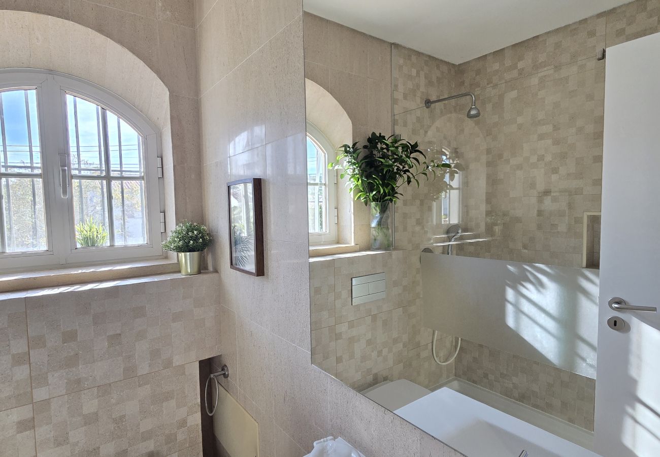 Villa in Sesimbra - SESIMBRA STYLISH VILLA by HOMING